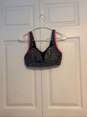 Grey Lululemon Sports bra with Pink Detailing